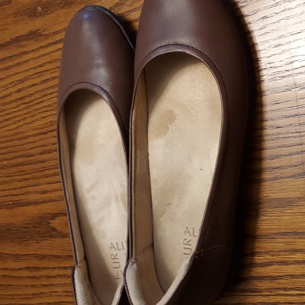 Ladies shoes